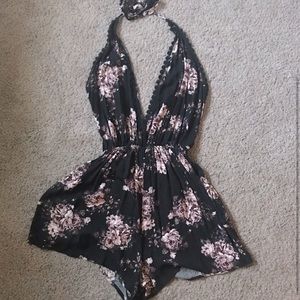 Floral black halter romper S